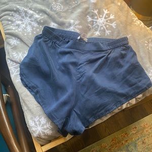 Lunya silk bottoms in size Med